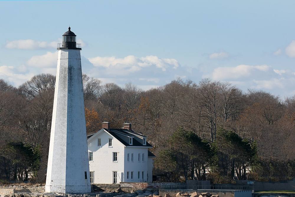 New London Harbor Lighthouse