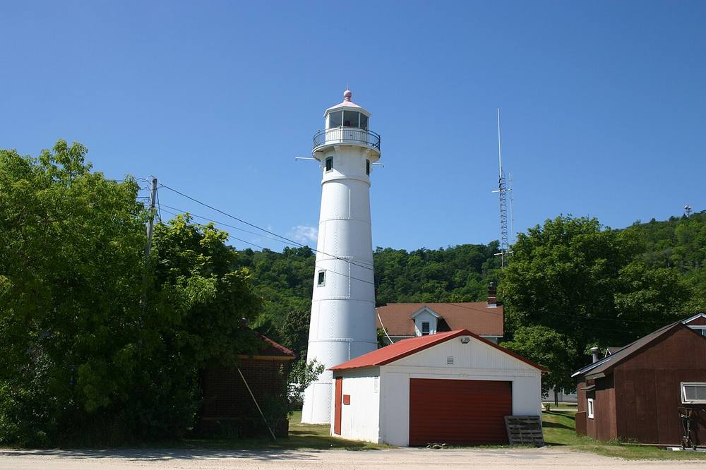 Munising Front Range Light