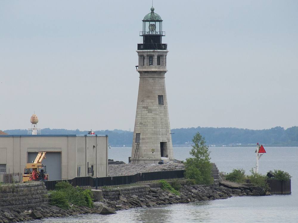 Buffalo Main Lighthouse