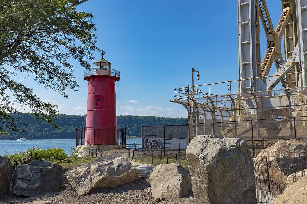 Little Red Lighthouse