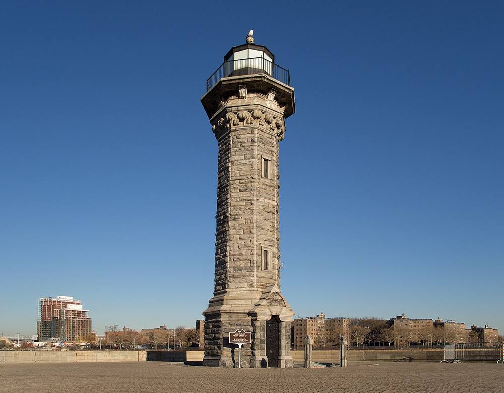 Roosevelt Island Lighthouse