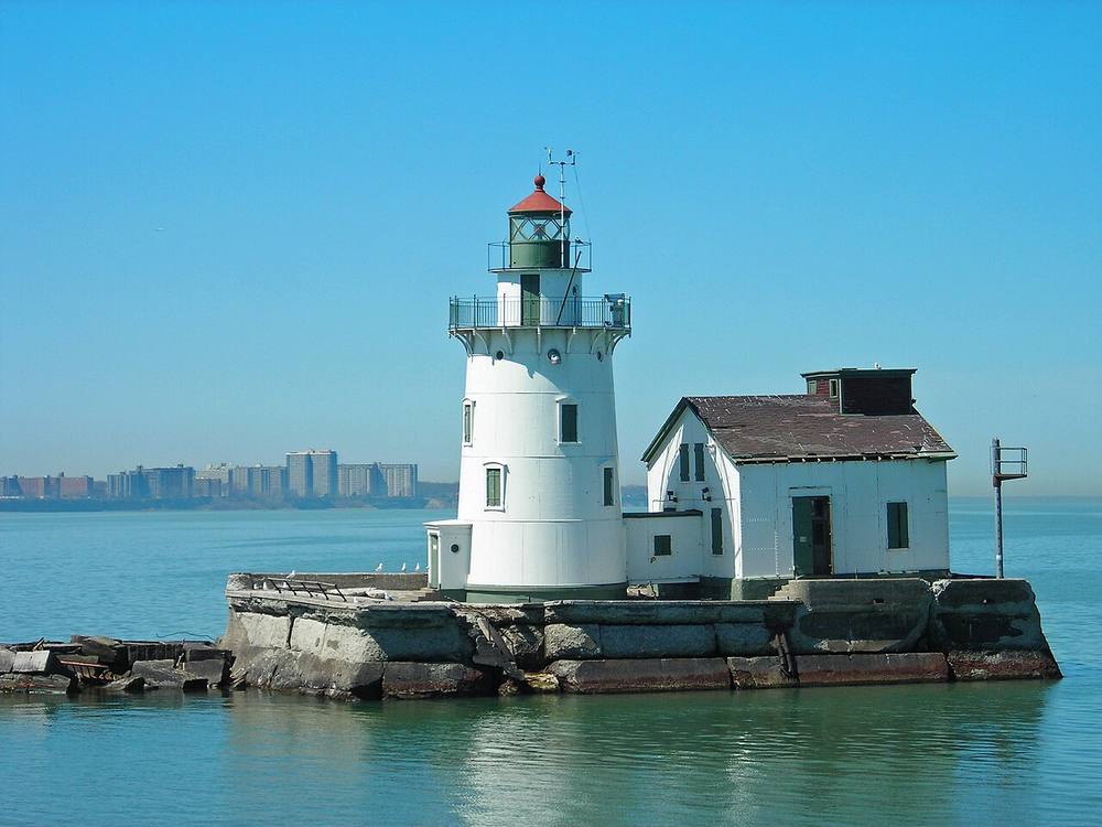 Cleveland Harbor West Pierhead Lighthouse