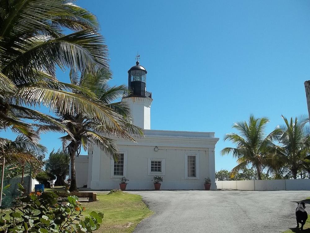 Faro de Punta Tuna