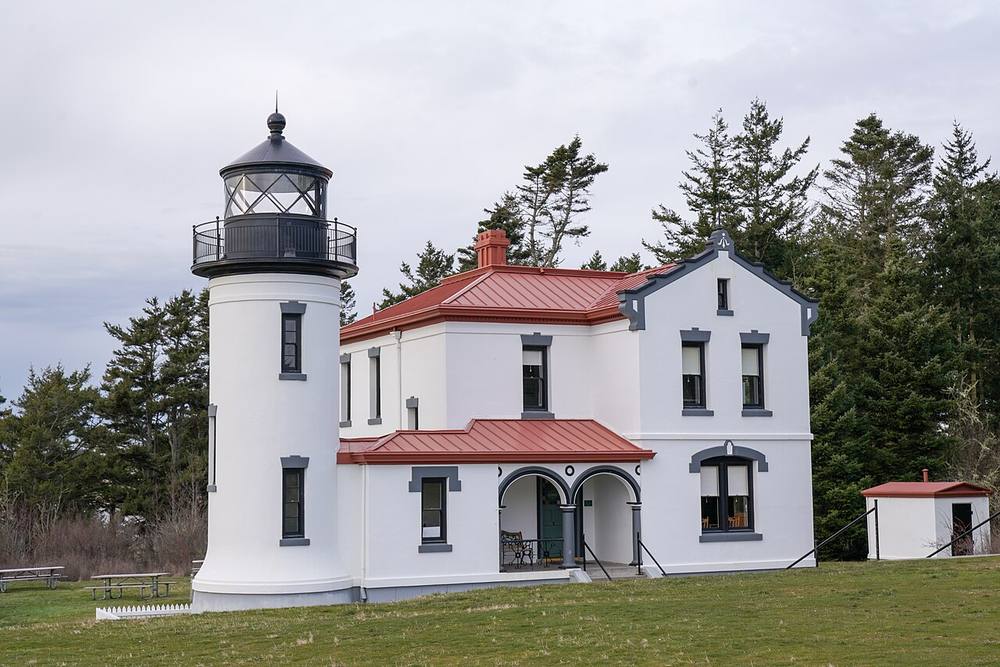 Admiralty Head Lighthouse