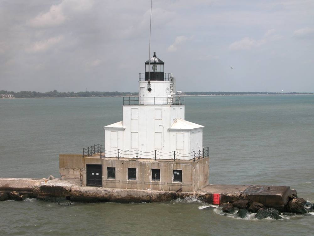 Manitowoc Breakwater Light